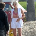 배바지를 입어도, 동글이 안경을 써도 남다른 아기네스 딘