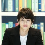 귀여운 미소로 여심 녹이는 송중기, 목소리까지 훈훈해