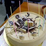 <b>미리</b> 칼집 낸 케이크