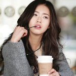 요즘 대세라는 <b>90</b>년생 '가수' vs '배우'