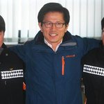 (사진有)세상에서 가장 <b>어색</b>한 사진