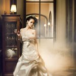 <b>순백</b>의 신부로 변신한 우리, 팔뚝이 안쓰러워