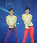 엠버 웃찻<b>사에</b> 나시입고 나왔었을떄 봤냐?