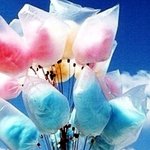 놀이공원 가면 꼭 먹어줘야 하는 <b>간식들</b>