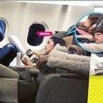 비행기에서 찍힌 소녀시대의 <b>편안</b>한 모습
