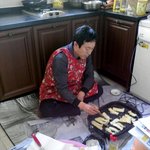 사진有))★★★19년만에처음본아빠의명절날전부치기★★★