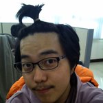 요즘 <b>저</b>한테 계속 연락하는 오빠에요 ㅠㅠ 어떻게 <b>생각</b>하세요?