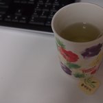 술퍼붓더니 숙취해소 한다고 밥먹고 <b>메밀</b>차 마시고 또 숙면모드인 신랑...