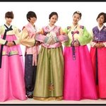 <b>한복</b> 차려입은 아이돌들!