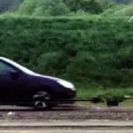 차가 시속 193km로 <b>충돌</b>하는 순간 영상