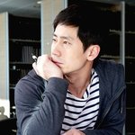 신하균 세인트제임스 니트로 깔끔한 코디