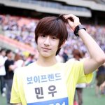 <b>민우</b>카톡아이디알고싶닼ㅋㅋㅋ