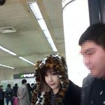 공항에서도 모자 사랑 박봄, 이번엔 레오<b>파드</b> 썼네