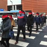[사진有] 어제 강남 교보문고앞에서 이상한 <b>무리</b> 발견!!
