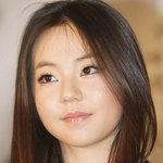 얼굴에 <b>점</b>이 <b>매력</b>적인 연예인들