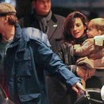 <b>페넬로페</b> 크루즈, 가족과 함께 외출 나온......