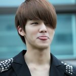 ★훈훈톡만들기)자기연예인 귀염사진배틀하자★
