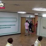 ★소위소 구지수와 <b>포옹</b>하는 여자 제작진 사진 포착