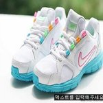 <b>이</b>신발살껀데<b>돈</b>아까와유?ㅠㅠㅠ그정도로이상함? 사진有