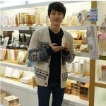 송중기 라코스테 신발 코디