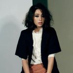 메이킹필름과 <b>봄화보</b> 공개한 이민정