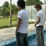 노상<b>방뇨</b>하는 아이돌