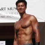 야 내 팬도 <b>선별</b>할테니 줄서라 .