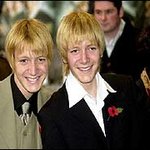 오늘 새벽이랑 오후에 국제전화로 <b>부재</b>중와있는데///