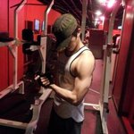 원래 남자연예인들이 운동을하면