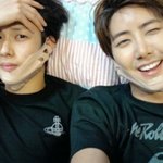 <b>꿀피부</b> 비결, 팩하는 연예인들 인증샷