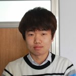 수정 (사진 有 둘중에 누가 더 못생겼나요 ??