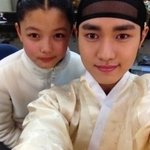 질투나는 훈남연예인+여자<b>아역</b> 조합