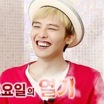 <b>지용</b>이는 레드 .핑크 를 좋아하는듯...