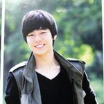 졸업식에서 연예인 포스의 <b>이현우</b>, 보기만 해도 훈훈