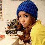 여자아이돌의 귀여운 <b>털모자</b> 패션