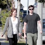 이제 아주 대놓고 연애중인 니콜라스 홀트-<b>제니퍼</b> 로렌스