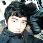이제 갓스물인 남잔데 얼굴이 평균은 되는지가 고민
