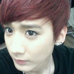 얼굴중 <b>한곳</b>을 보고 누군지 맞추기