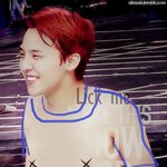 　　　<b>지용</b>이옷입혀줌