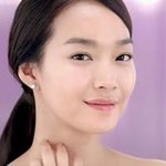 피부 속 빛의 통로를 열어 얼굴을 밝혀주는 헤라 화이트 프로그램...