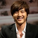 발 밟혔다고 70만원 요구하는 여자