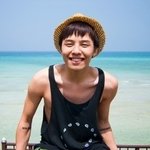 권지용 쇄골
