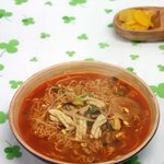 속이 확 풀리는 <b>얼큰</b>한 짬뽕라면