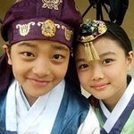 ★★아이스크림이랑 나대는년 보고있나★★