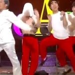 (<b>사진</b>有느님)원빈이 <b>옆</b>테이블에서 삼겹살을