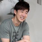 부드러운 <b>마초</b> 윤계상, 보일락 말락 섹시 복근 가졌어