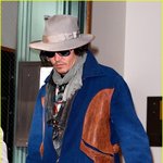 여전히 자유로움 터지는 <b>조니</b>뎁의 패션관ㅋㅋㅋ