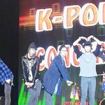 롯데월드에서 <b>b1a4</b>를 봤어요!!(실물후기)