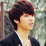 남우현 <b>기엽</b>다><