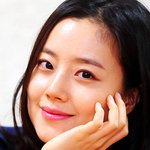 얼굴에 살이 좀 오른 최근의 문채원